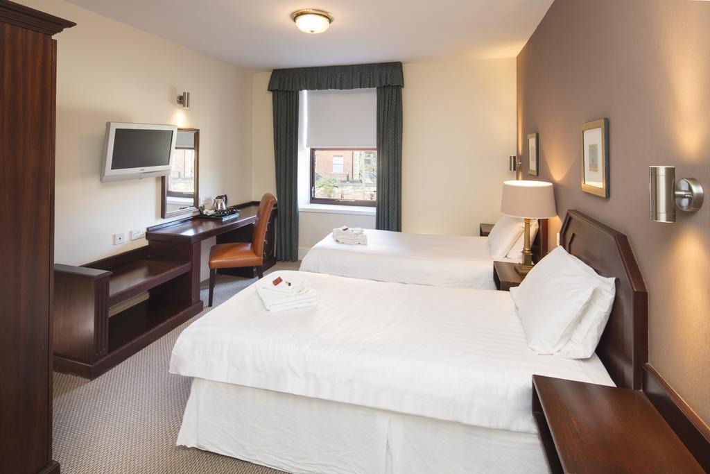 Hotel The Imperial Crown 3*